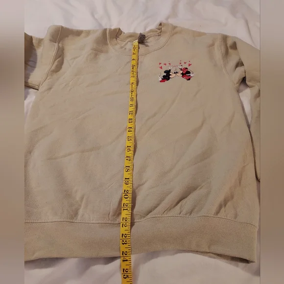 Cream Gildan Sweatshirt with Mickey And Minnie Mouse - Picture 7 of 8